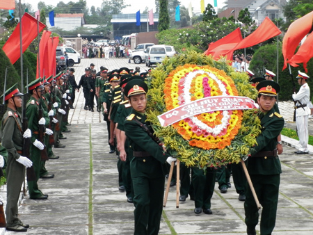 Prosiguen actos de gratitud y apoyo a familias de mártires y mutilados